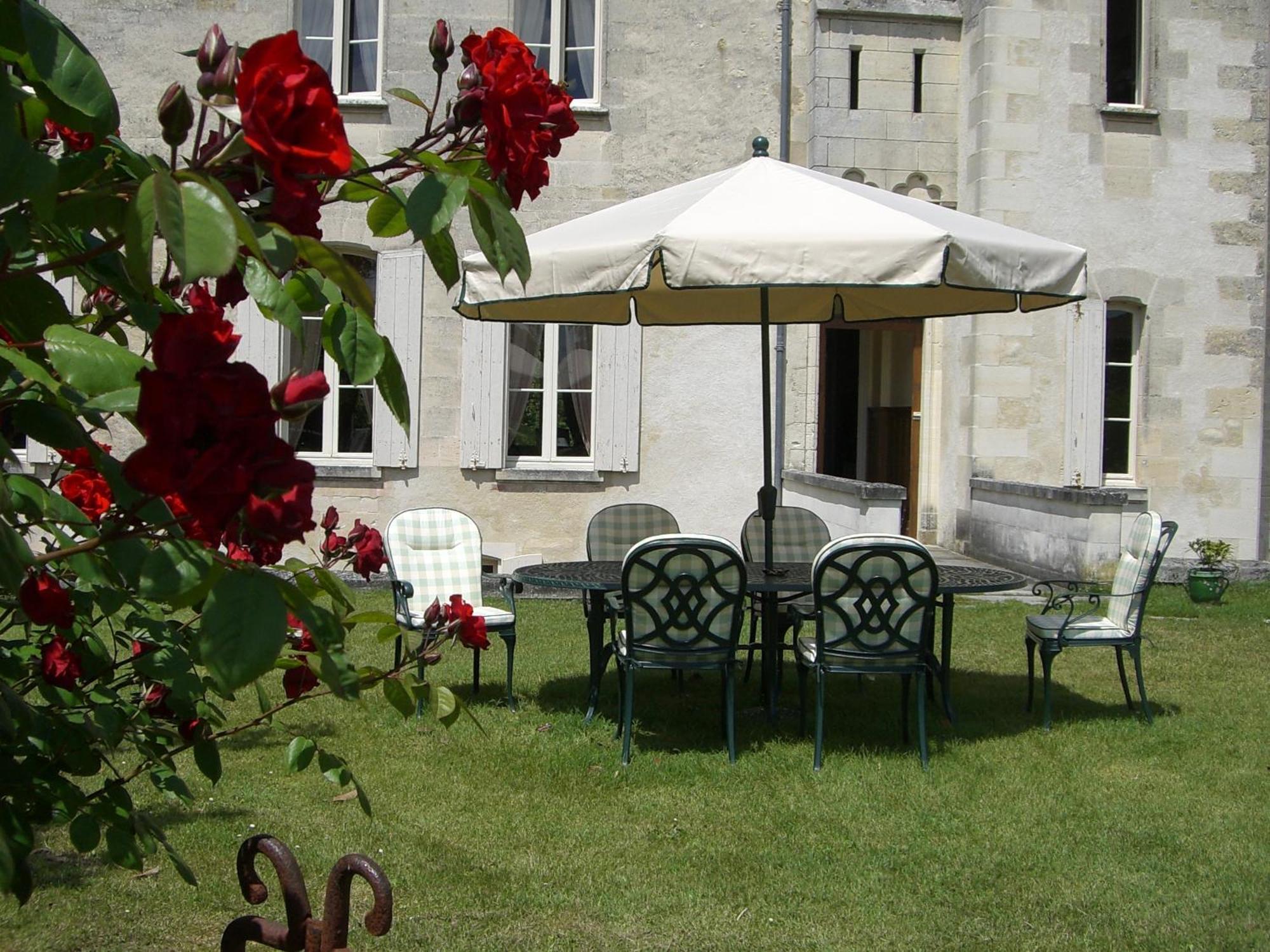 Chateau Des Salles Saint-Fort-sur-Gironde Экстерьер фото